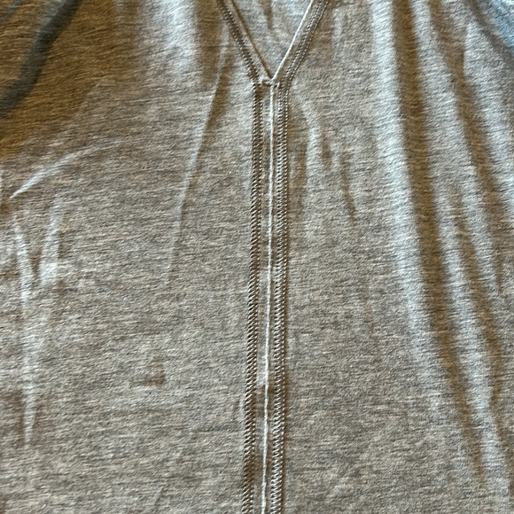 Worn 1X, Ivivva, girls, loose fit tank, shirttail hi-low hem, cut out back - Picture 6 of 6